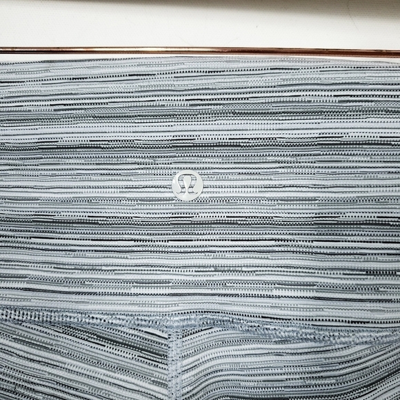 Lululemon leggings bundle x 3 pairs all size 4 - Picture 13 of 16